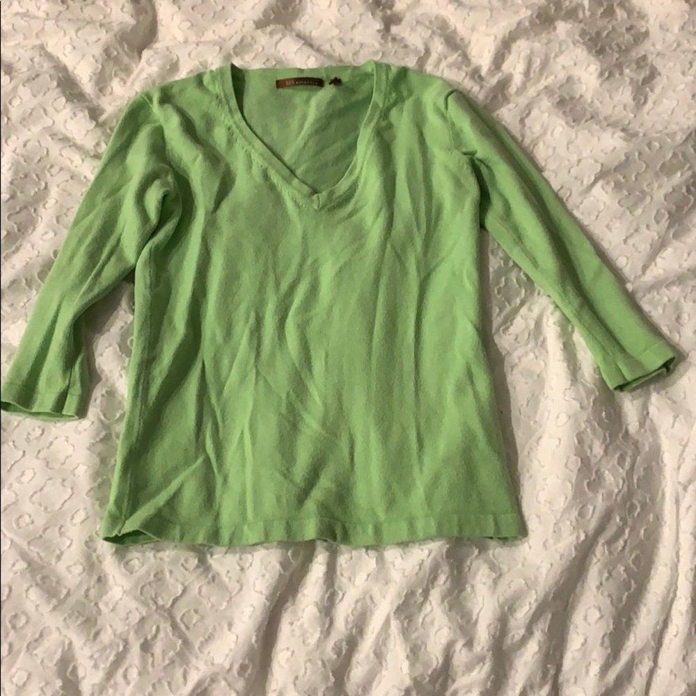 Green v neck sweater